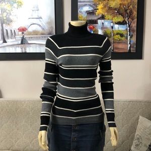 🌺INC GREY BLACK SWEATER SIZE S